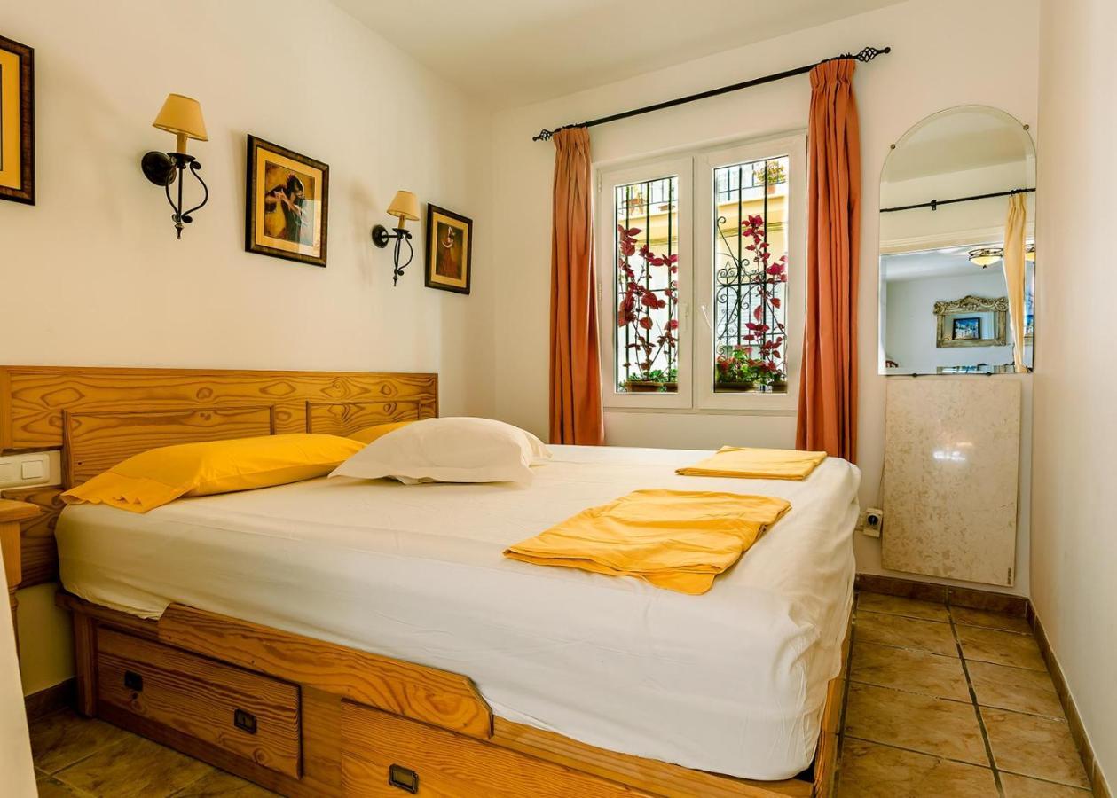 Casa Charlotte Daire Nerja Dış mekan fotoğraf
